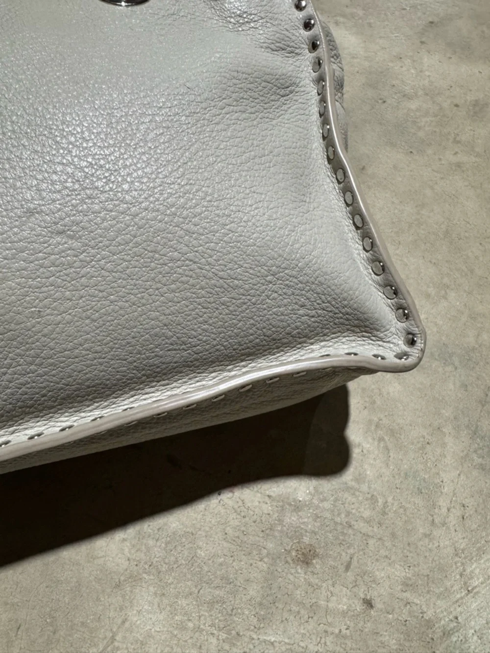 Michael Kors Astor Large Leather Satchel Bag Purse Studded Light Gray Shoulder